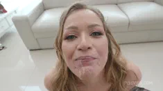 Thumbnail of Facial Friday - Larisa Leite